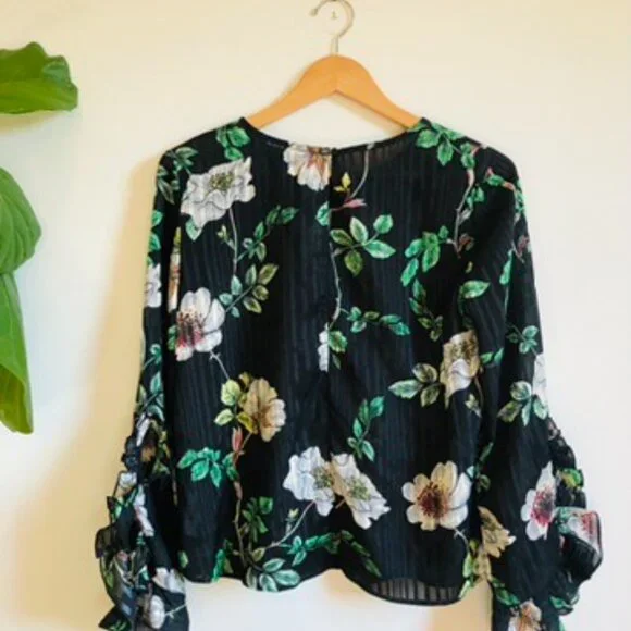 Pretty Floral Sheer Top by Dex the Suit Shop NYC - Picture 11 of 14